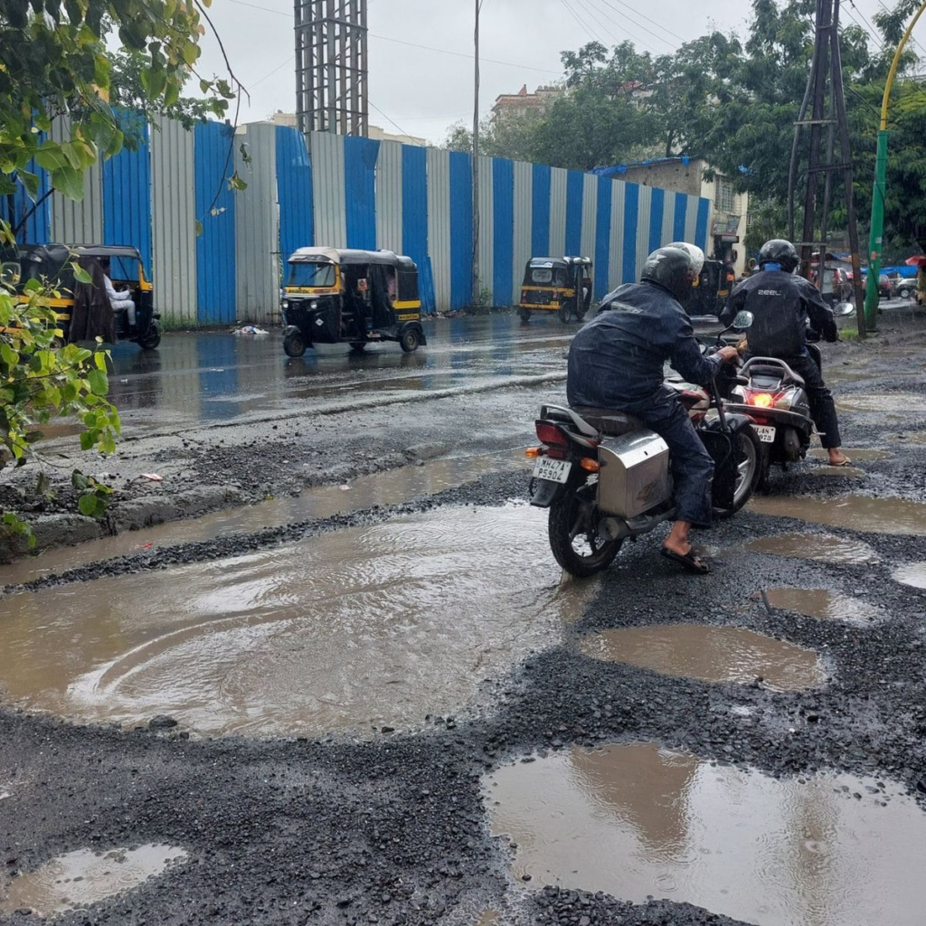Monsoon off-roading tips

SUV off-road modifications
Off-road SUV service in Delhi
Monsoon car care
Big Toy Automotive