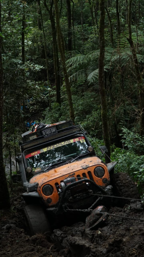 Himalayan off-road trip
SUV preparation for Himalayan trip
Off-road SUV modifications
SUV service in Delhi
Big Toy Automotive